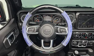 Jeep Wrangler 2023, 69737 км, за 29864.55 USD - фото 13