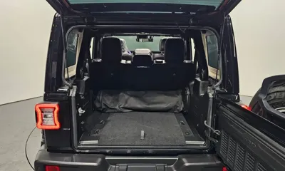 Jeep Wrangler 2023, 69737 км, за 29864.55 USD - фото 20
