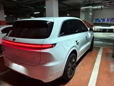 Li Auto Li L6 2025, 10000 км, за 28692.79 USD
