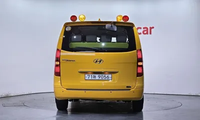 Hyundai Starex 2021, 81156 км, за 15482.71 USD
