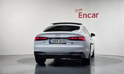 Audi A5 2022, 61879 км, за 18970.72 USD