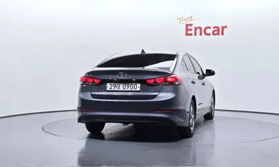 Hyundai Avante 2017, 97979 км, за 5451.92 USD