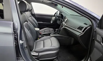 Hyundai Avante 2017, 97979 км, за 5451.92 USD - фото 10