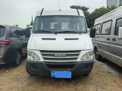 IVECO Baodi 2015, 140000 км, за 3501.99 USD