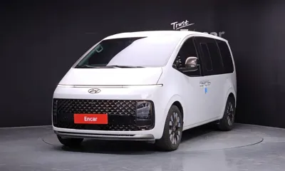 Hyundai Staria · 2022 год