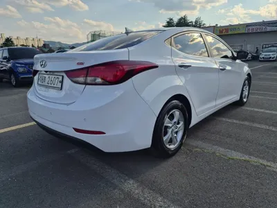 Hyundai Avante 2015, 74911 км, за 3872.92 USD