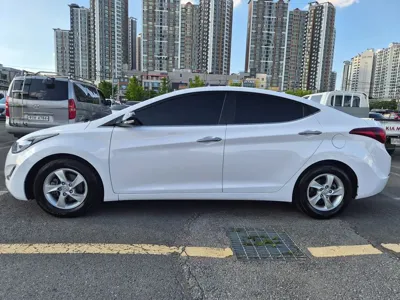Hyundai Avante 2015, 74911 км, за 3872.92 USD - фото 20