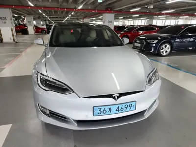 Tesla Model S 2017, 48923 км, за 29079.69 USD