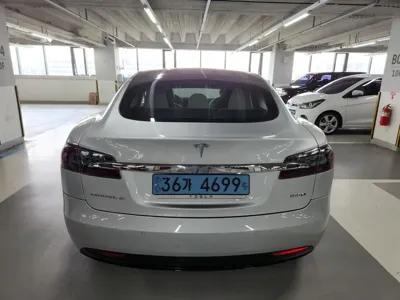 Tesla Model S 2017, 48923 км, за 29079.69 USD
