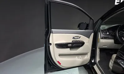 Kia Canival 2019, 51677 км, за 12344.79 USD - фото 24