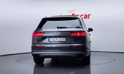Audi Q7 2019, 123662 км, за 16280.14 USD