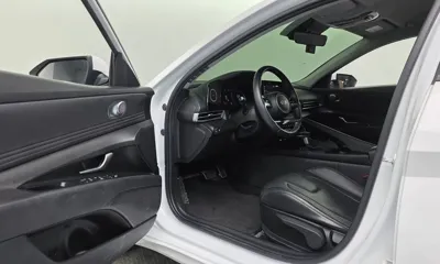 Hyundai Avante 2024, 43685 км, за 12703.59 USD - фото 11