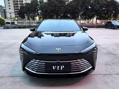 Buick LaCrosse · 2025 год