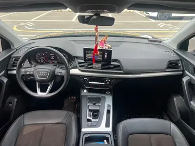 Audi Q5L 2019, 130000 км, за 18834.24 USD