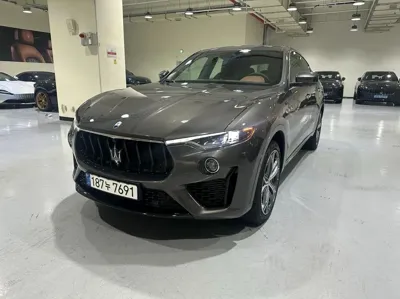 Maserati Levante · 2023 год