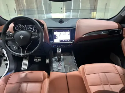 Maserati Levante 2023, 3748 км, за 59156.19 USD - фото 7