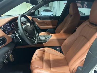 Maserati Levante 2023, 3748 км, за 59156.19 USD - фото 11