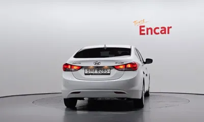 Hyundai Avante 2012, 124410 км, за 3544.7 USD