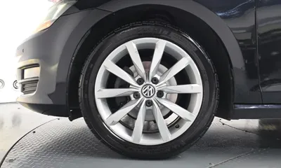 Volkswagen Golf 2016, 155078 км, за 4916.63 USD