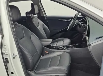 Kia Niro 2022, 49239 км, за 17778.51 USD - фото 9