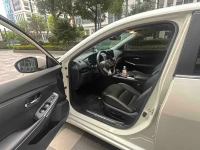 Nissan Sylphy 2023, 40000 км, за 10711.98 USD