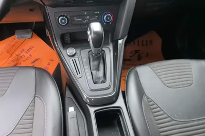 Ford Focus 2018, 85399 км, за 6566 USD - фото 16