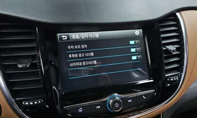 ChevroletGMDaewoo Trax 2017, 51937 км, за 5842.2 USD - фото 28