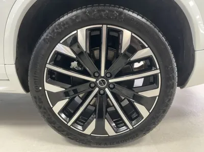 Volvo XC90 2026, 5753 км, за 63163.35 USD