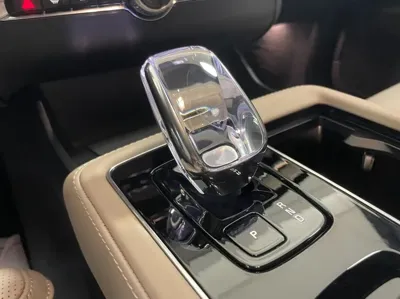 Volvo XC90 2026, 5753 км, за 63101.8 USD - фото 9