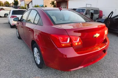 Chevrolet Cruze 2015, 69800 км, за 3950 USD
