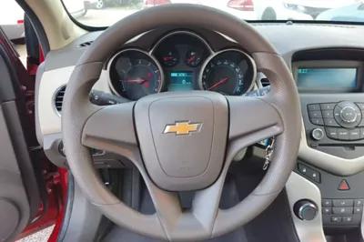 Chevrolet Cruze 2015, 69800 км, за 3950 USD - фото 18
