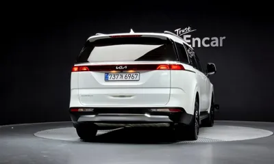 Kia Canival 2023, 83693 км, за 19686.23 USD