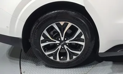 Kia Canival 2023, 83693 км, за 19686.23 USD