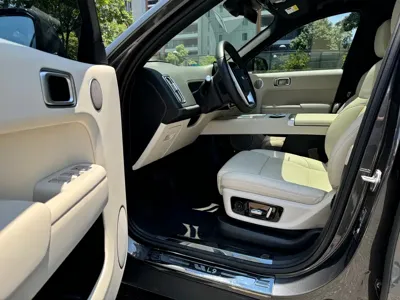 Li Auto Li L9 2022, 50000 км, за 25261.05 USD