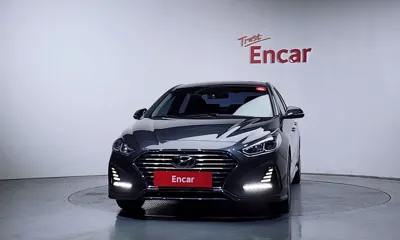 Hyundai Sonata 2018, 115059 км, за 8255.86 USD