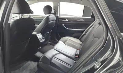 Hyundai Sonata 2018, 115059 км, за 8255.86 USD - фото 18