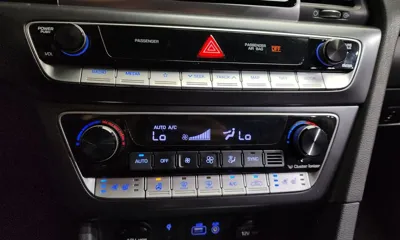 Hyundai Sonata 2018, 115059 км, за 8255.86 USD - фото 31