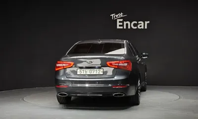 Kia K7 2016, 102644 км, за 4857.56 USD