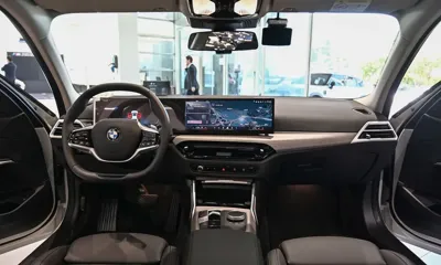 BMW 3-Series 2025, 10981 км, за 27569.91 USD - фото 8