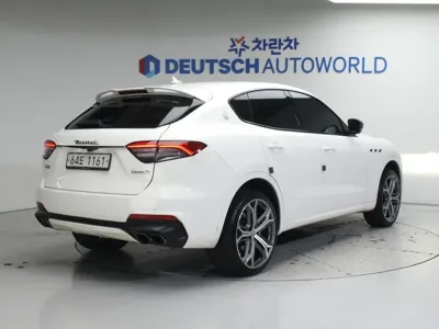 Maserati Levante 2019, 67352 км, за 36273.8 USD - фото 3