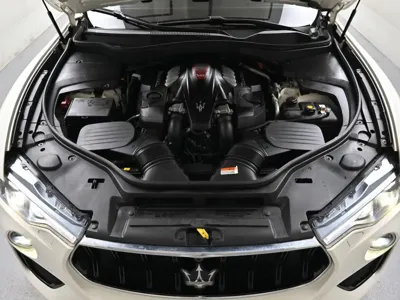 Maserati Levante 2019, 67352 км, за 36273.8 USD - фото 7