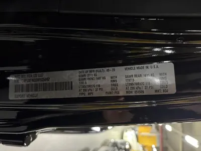 Jeep Wrangler 2025, 2524 км, за 51875.43 USD