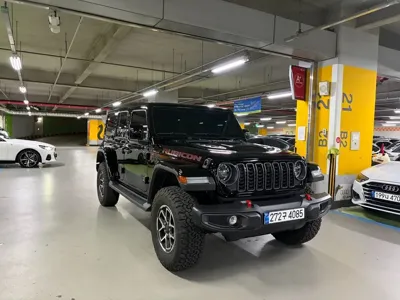 Jeep Wrangler 2025, 2524 км, за 51875.43 USD