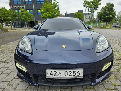 Porsche Panamera · 2011 год