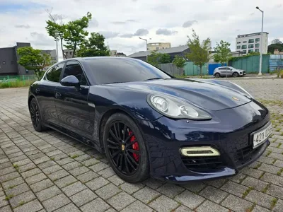 Porsche Panamera 2011, 122474 км, за 7995.84 USD