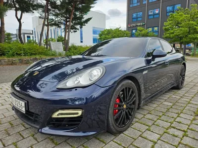 Porsche Panamera 2011, 122474 км, за 7995.84 USD
