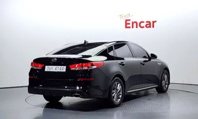 Kia K5 2019, 124209 км, за 5980.63 USD