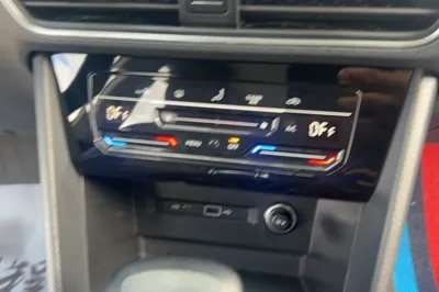 Volkswagen Tiguan L 2022, 72900 км, за 16754 USD - фото 16