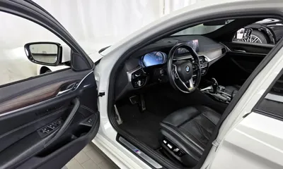 BMW 5-Series 2017, 121603 км, за 16251.7 USD - фото 10
