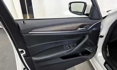 BMW 5-Series 2017, 121603 км, за 16251.7 USD - фото 24